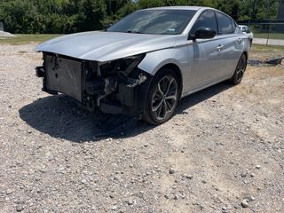 2024 Nissan Altima SR FWD - Exterior Front Left Corner Image